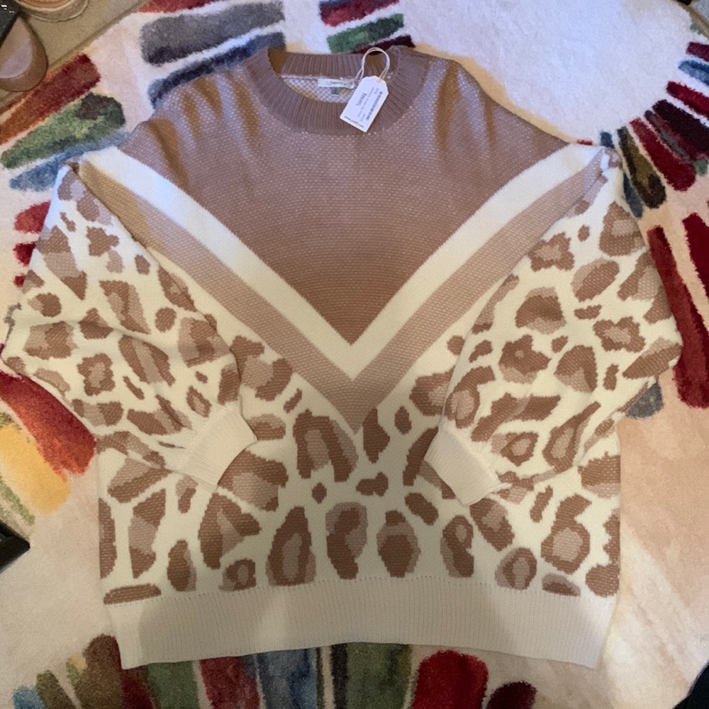 Cheetah print, sweater, size small oversized